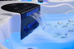 Гидромассажный СПА бассейн Joyee SPA Berlin